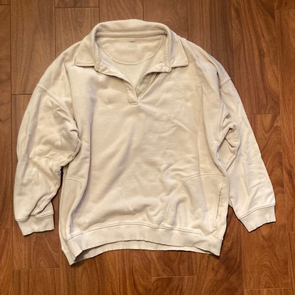 Aerie cream collared oversized sweatshirt, size small